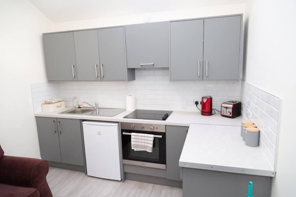 קוב Unit 4 Tranquil Harbourside Retreat- Central Location מראה חיצוני תמונה