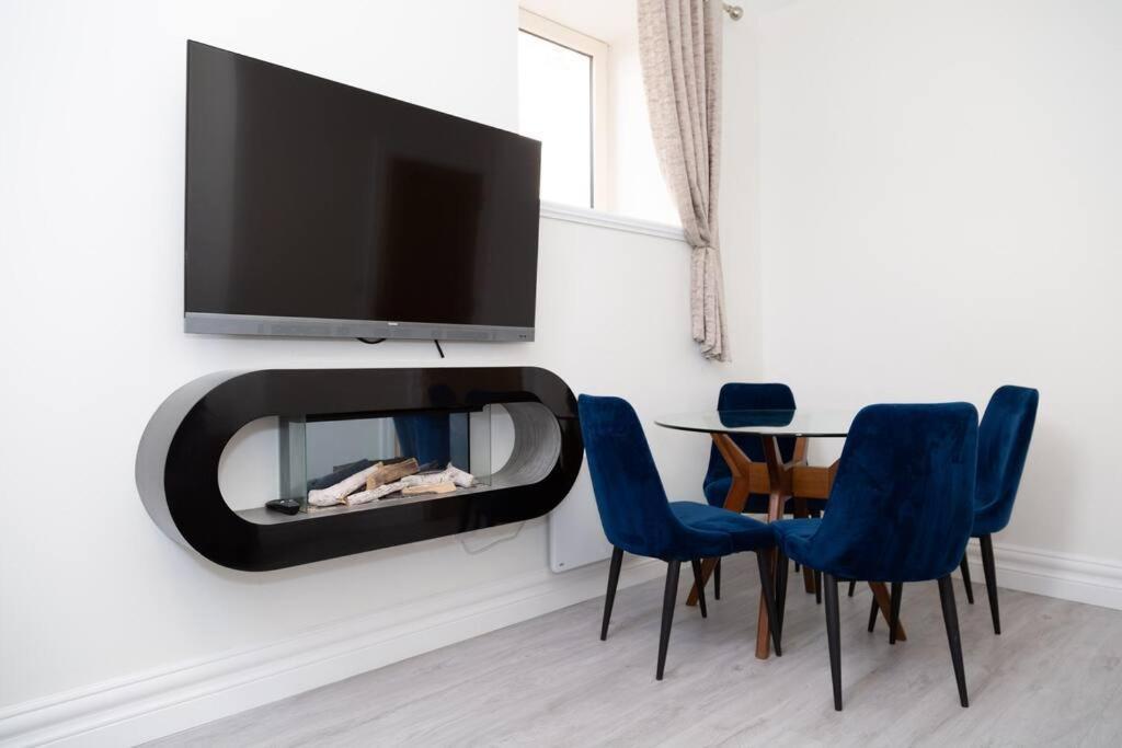 קוב Unit 4 Tranquil Harbourside Retreat- Central Location מראה חיצוני תמונה