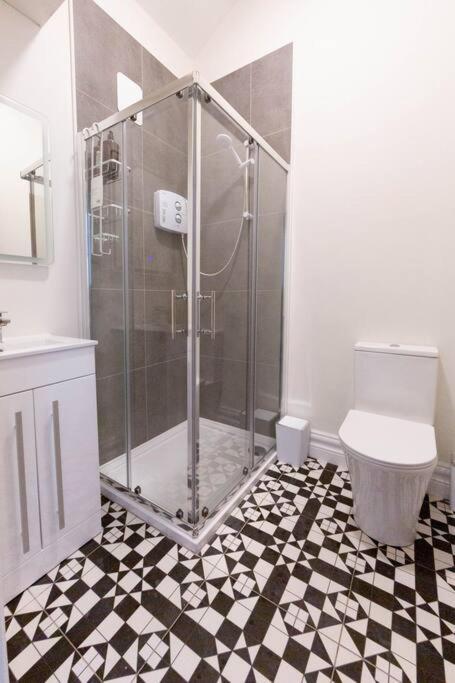 קוב Unit 4 Tranquil Harbourside Retreat- Central Location מראה חיצוני תמונה